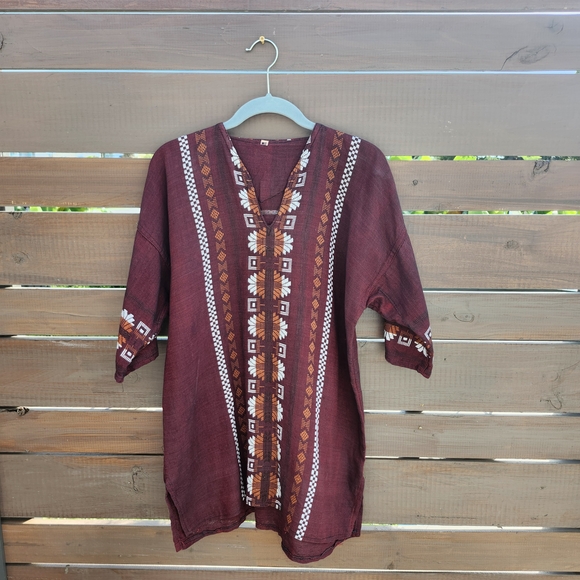 Vintage Guatamalan Redish Tunic with 3/4 Sleeves Bohemian Unisex Embroidered S/M - Picture 1 of 8